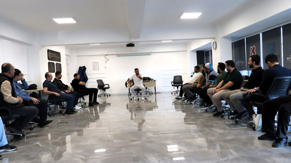 Kocaeliden Personele Drama Egitimi Egitimde Yeni Mufredat ve MEB Aciklamalari