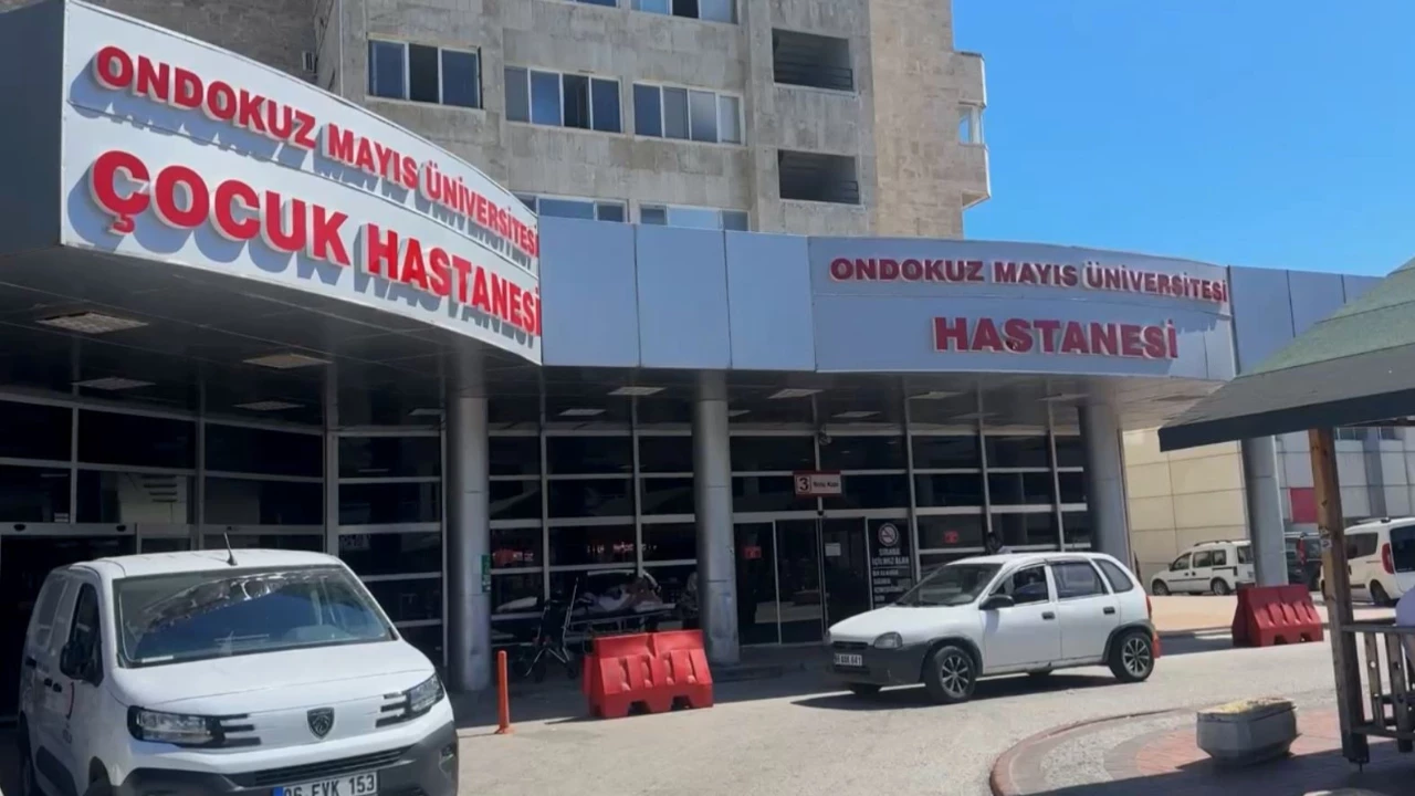 Kolejde Hamburger Krizi: 5 Öğrenci Hastaneye Kaldırıldı! Kolejde Hamburger Krizi 5 Ogrenci Hastaneye Kaldirildi