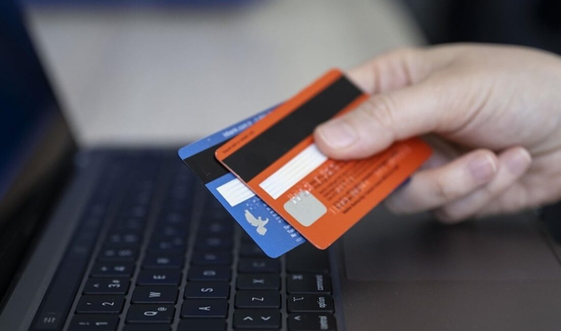 Türkiye’de Kredi Kartı Nakit Çekimlerine Saat Kısıtlaması Getirildi Yüksek Enflasyon