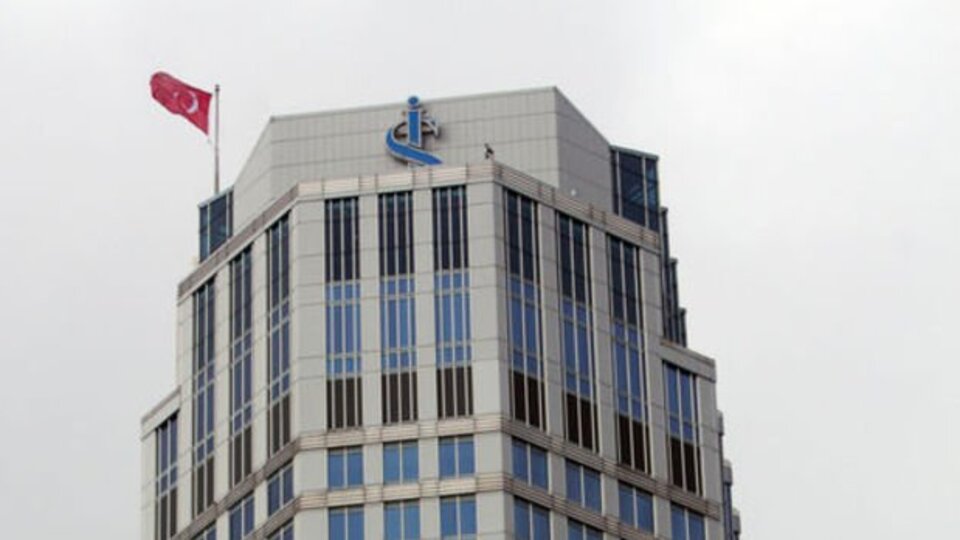 Kurlardaki Dalgalanmalara Rağmen İş Bankası’ndan 14,2 Milyar TL Net Kâr Faiz Oranları ve Kâr Açıklamaları: İş Bankası’nın Üçüncü Çeyrek Performansı