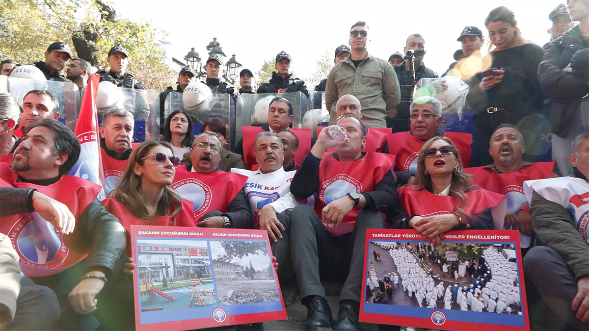 Eğitim-i̇ş'ten meb önünde bütçe eylemi