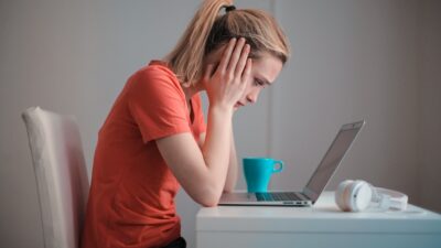 Öğretmenlerin Mesleki Çalışmaları Tamamlanamadı: Yeni Düzenlemeler Gündemde Milli Eğitim Bakanlığı’nın