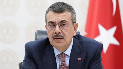 10 Kasım’da Okullar Kapalı: Atatürk’ün Anısına Saygı Milli Eğitim Bakanı