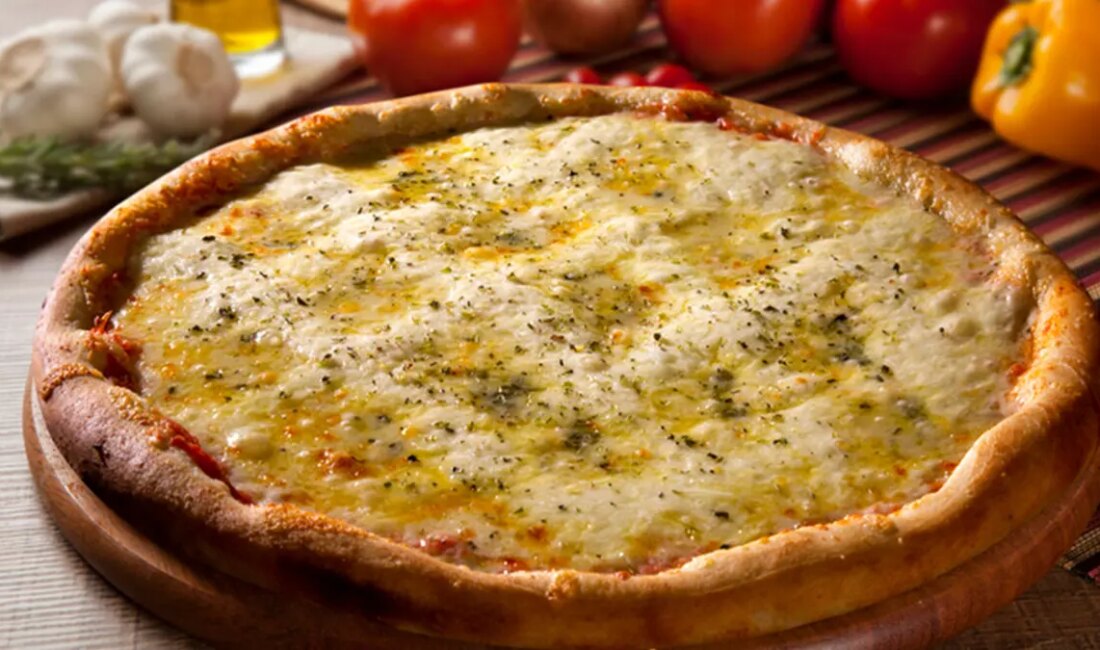 MasterChef’te Dört Peynirli Pizza Tarifi: Evinizde Yapabilirsiniz! MasterChef yarışması, izleyicilerine