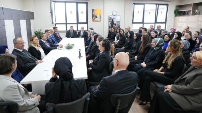 24 Kasım Öğretmenler Günü "Hatıran Yeter" Temasıyla Kutlanacak Aile Yılı