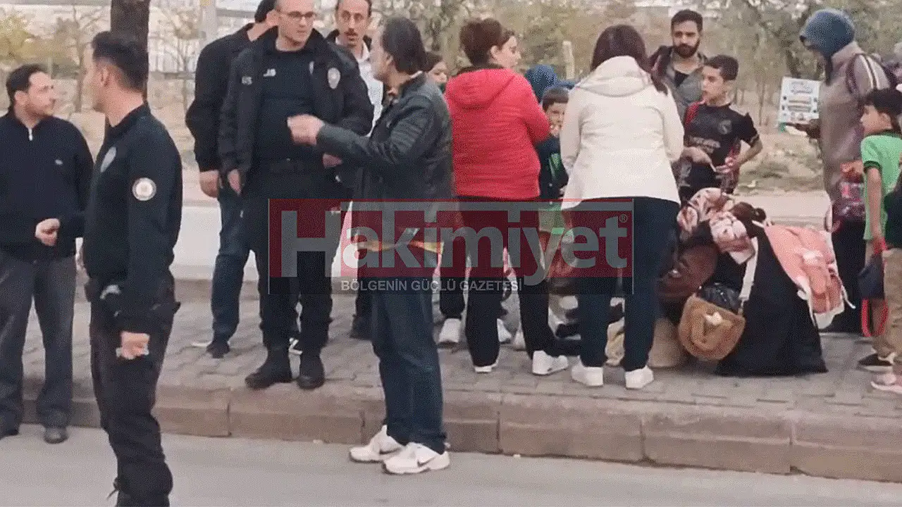 Okul Cikisinda Kaza Ogrenciye Otomobil Carpti Veli Toplantisi Ertelendi