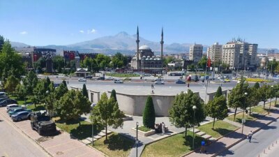 Kayseri’de Tüfekle Vurulan Kadına Son Görev Kayseri’nin Melikgazi İlçesinde Trajik