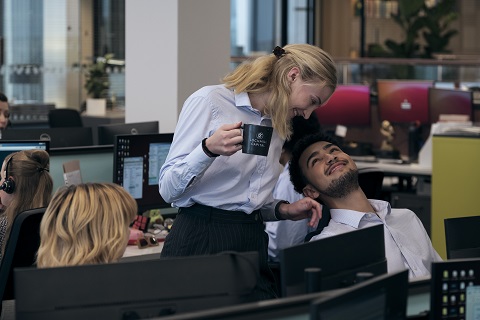 Prime Video, "Steal" İsimli Yeni Hırsızlık Dizisinin İlk Görsellerini ve