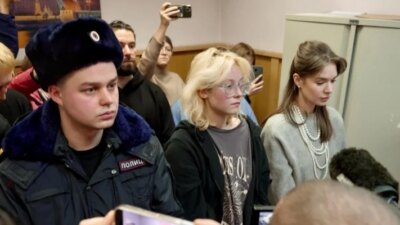 Rusya’da Savaş Karşıtı Müziğin Kahramanı: 18 Yaşındaki Diana Loginova’nın Hikayesi