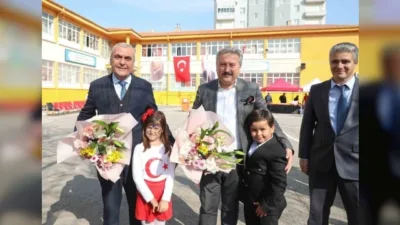 Melikgazi Belediye Başkanı Palancıoğlu, Minik Öğrencilerle Buluştu Geleceğin Teminatı: Çocuklarımız