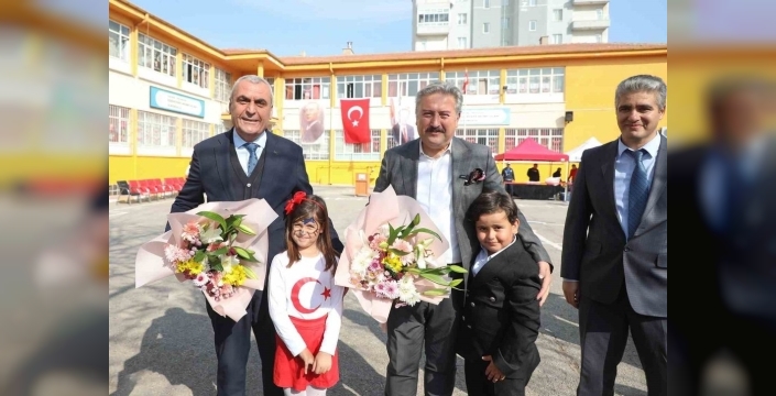 Melikgazi Belediye Başkanı Palancıoğlu, Minik Öğrencilerle Buluştu Geleceğin Teminatı: Çocuklarımız