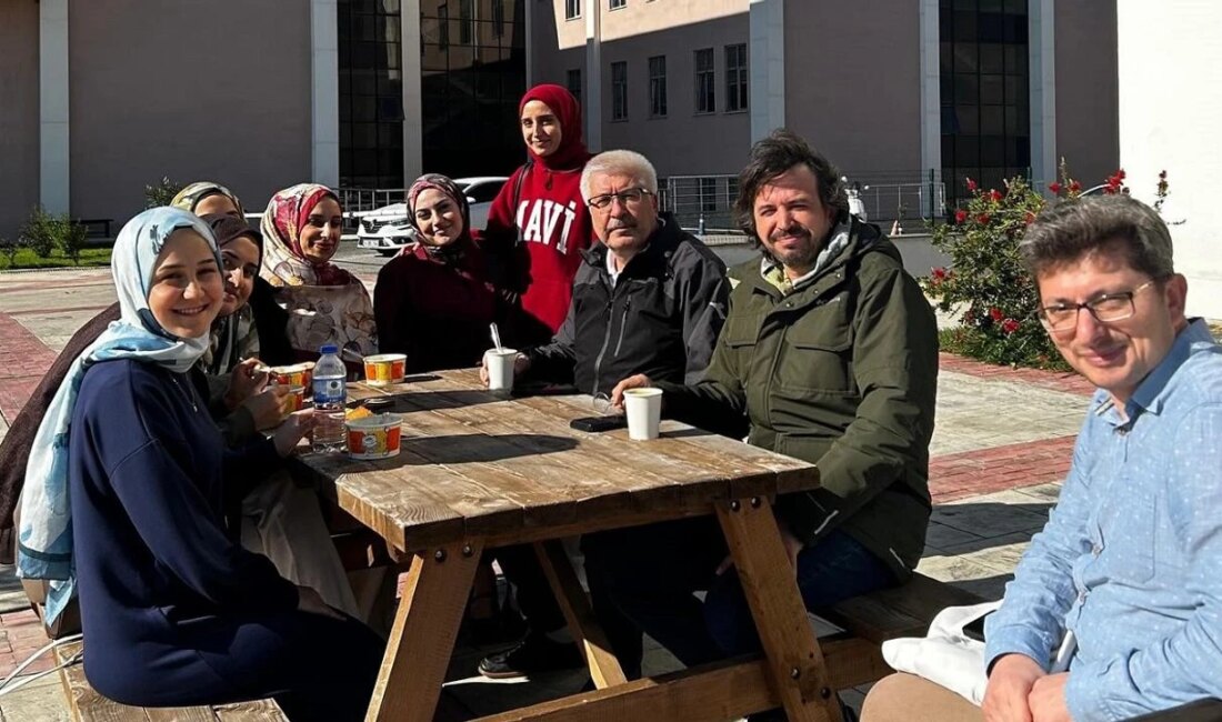 Sinop Üniversitesi’nden Öğrencilere Sıcak Çorba İkramı Üç Günlük Çorba İkramı