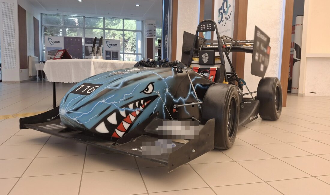 Uludağ Üniversitesi Öğrencilerinden Yerli Elektrikli Yarış Aracı: UR-06E Bursa’da Elektrikli