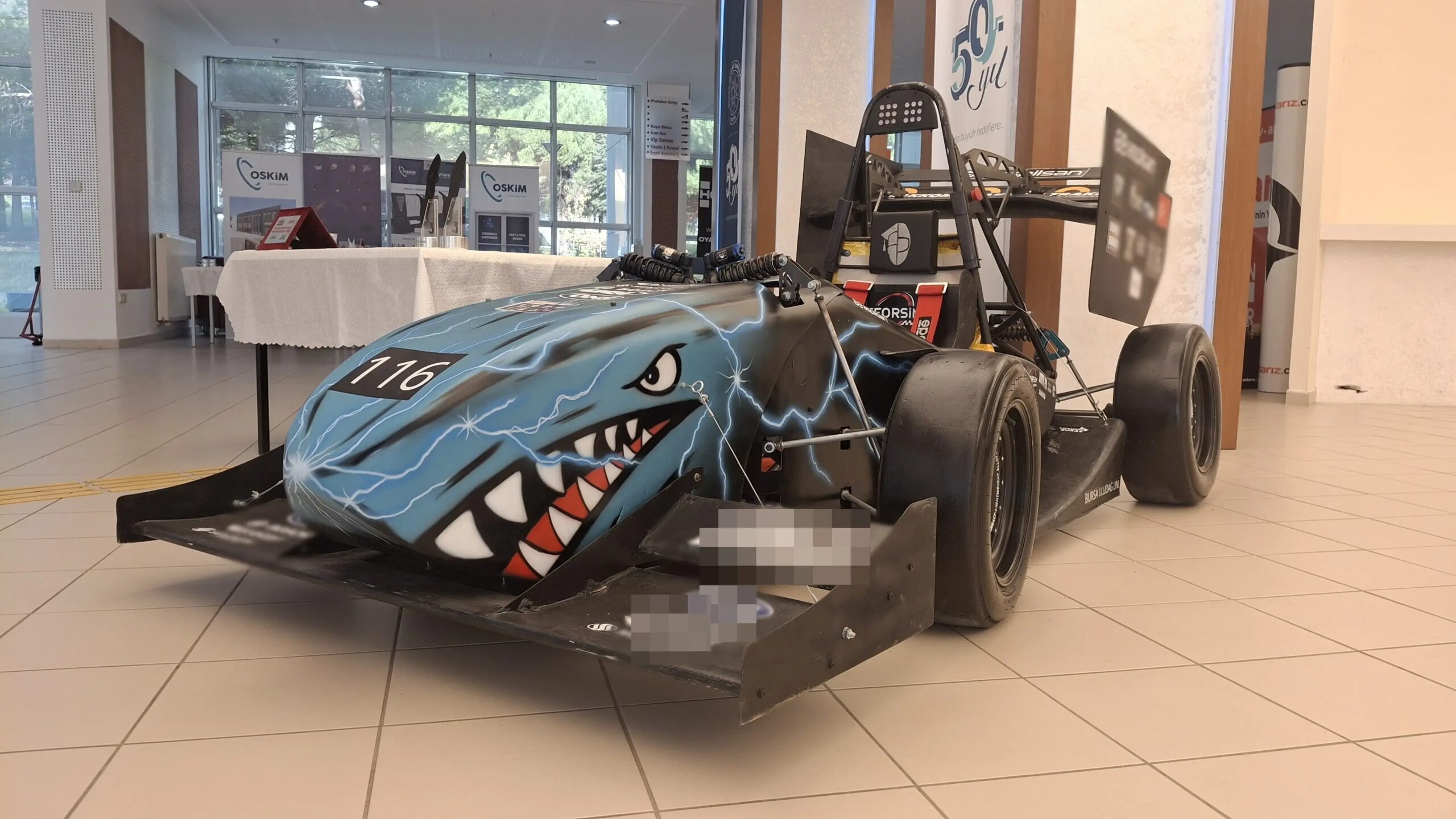 Universite Ogrencilerinin Elektrikli Yaris Araci 100 Kmye 36 Saniyede scaled