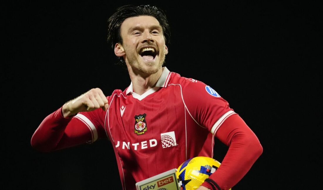 Wrexham, Coventry’nin Unutulmaz Serisini Sonlandırdı: Kieffer Moore’un Hat Trick’i Wrexham’ın
