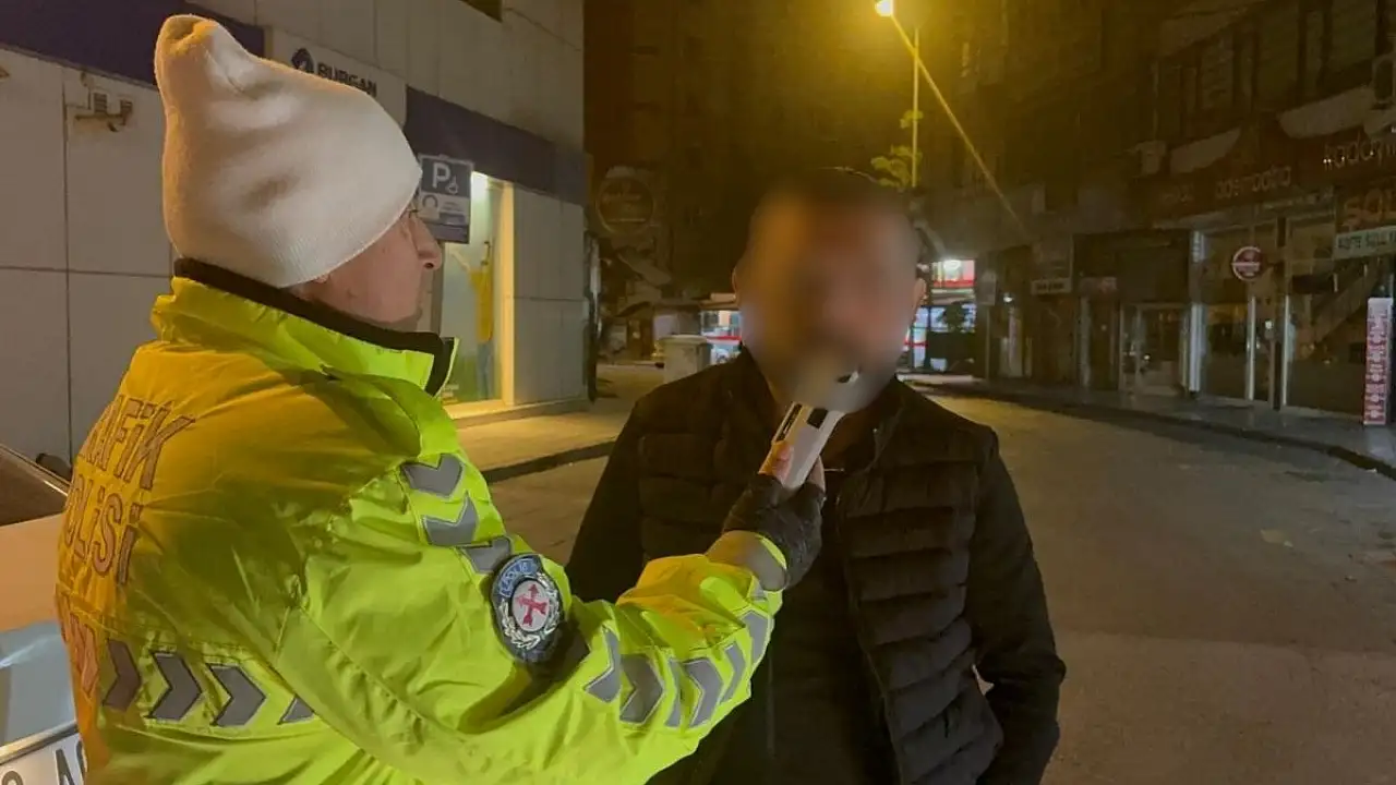 YOK Oncesi Burslu Ogrenci 6 Gun Icinde Alkollu Yakalandi