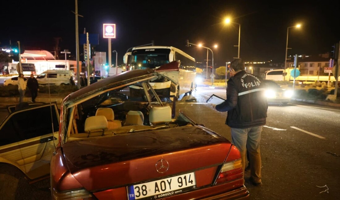 Ürgüp’te Yabancı Turistleri Taşıyan Otobüsle Çarpışma: 2 Ölü, 5 Yaralı