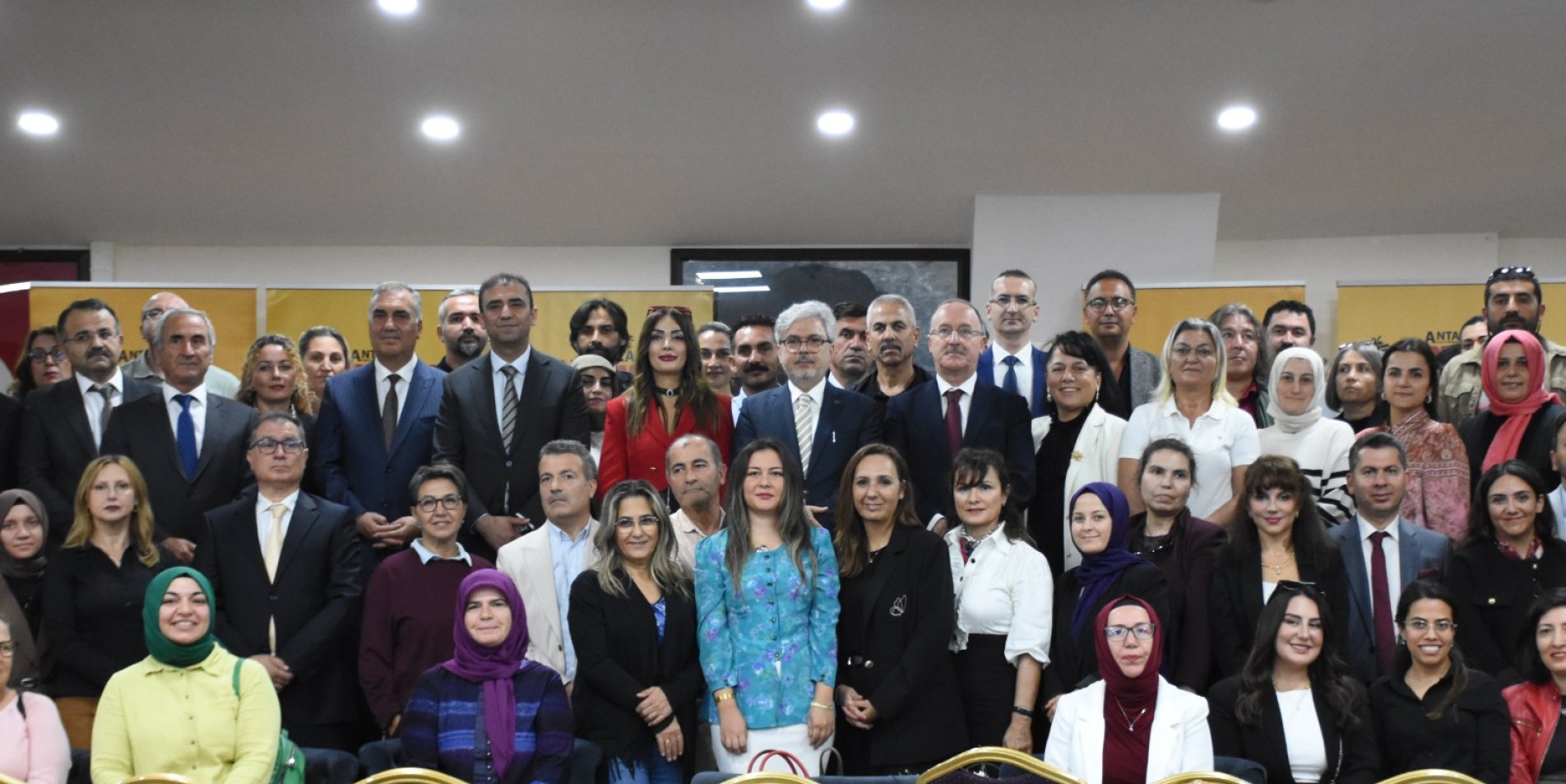 BAKAN YARDIMCISI YELKENCİ, ANTALYA