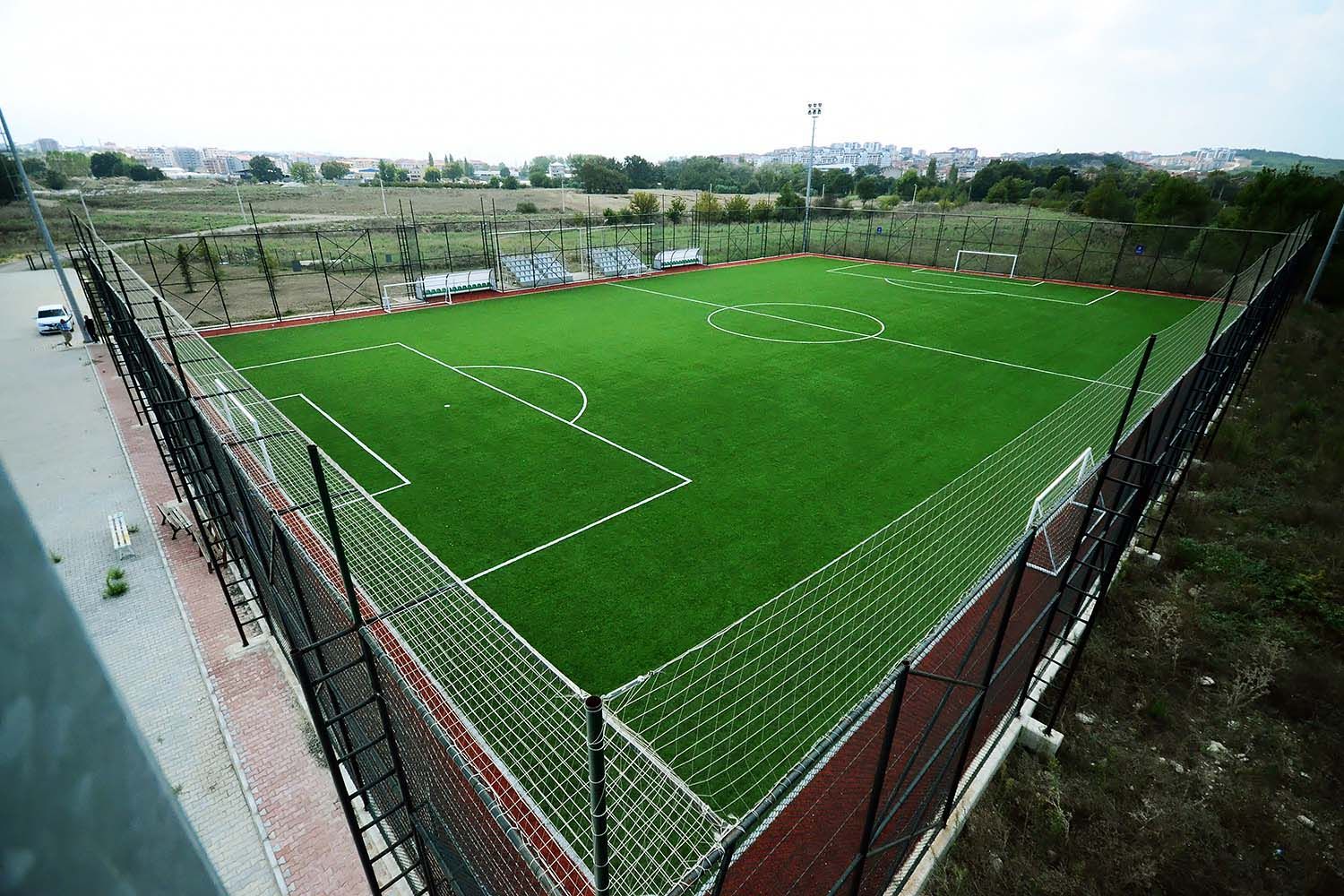 Yeni Futbol Sahasiyla Sampiyonluk Hedefinde