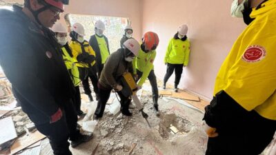 Tunceli’de üniversite Öğrencilerine Afet Farkındalığı Eğitimi 800 Öğrenciye Eğitim Verildi