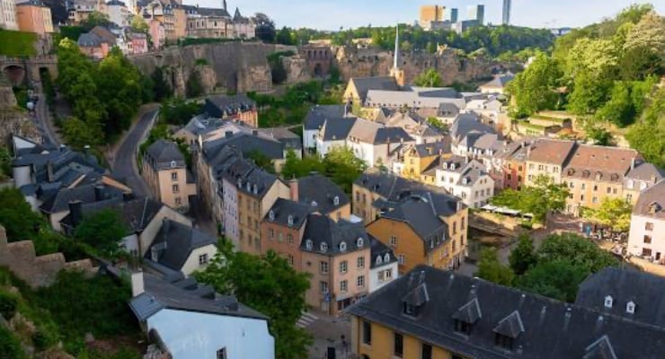 Avrupa Birliği’nde Ortalama Yıllık Maaşlar: Lüksemburg Zirvede AB Ülkelerinde Yıllık