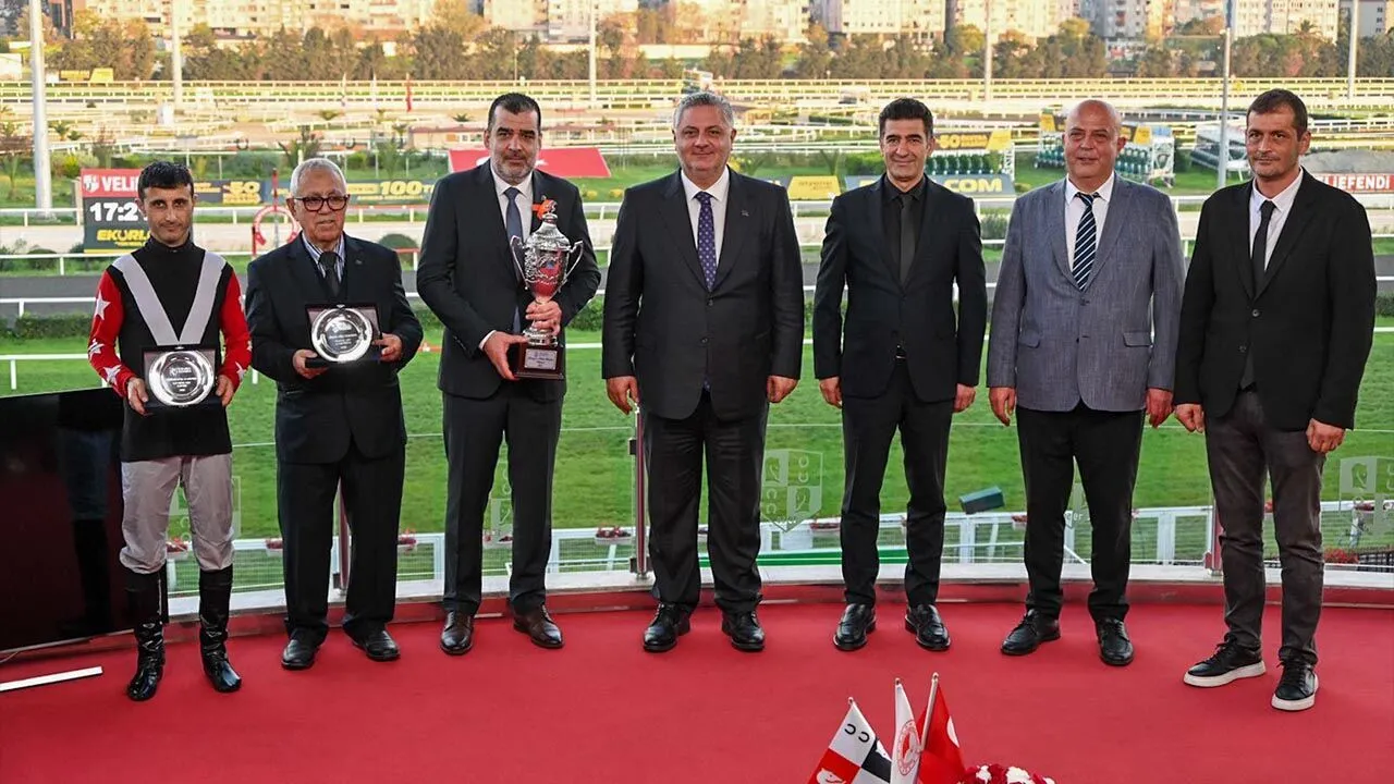 Yürüyen Köşk Koşusu