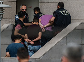 MEB Çalıştayı’nda Öğrenci Protestosu: "Çocukların Kanı Elinizde" İstanbul’da MEB Çalıştayı