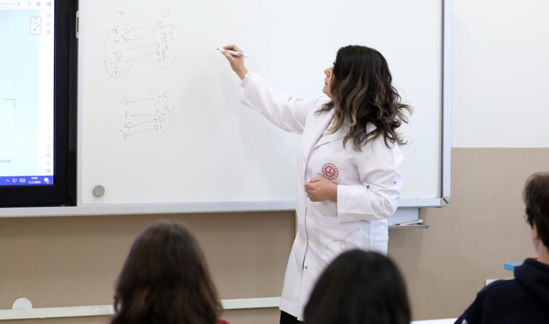 Türkiye’nin 12 İlinde Öğretmen İhtiyacı: Durum Raporu Öğretmen Açığı ve