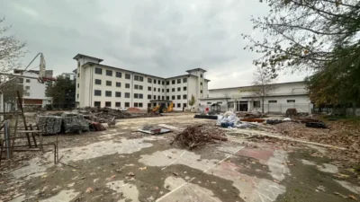 İzmit Namık Kemal Anadolu Lisesi’nin Yeni Binası Hızla Yükseliyor Depreme