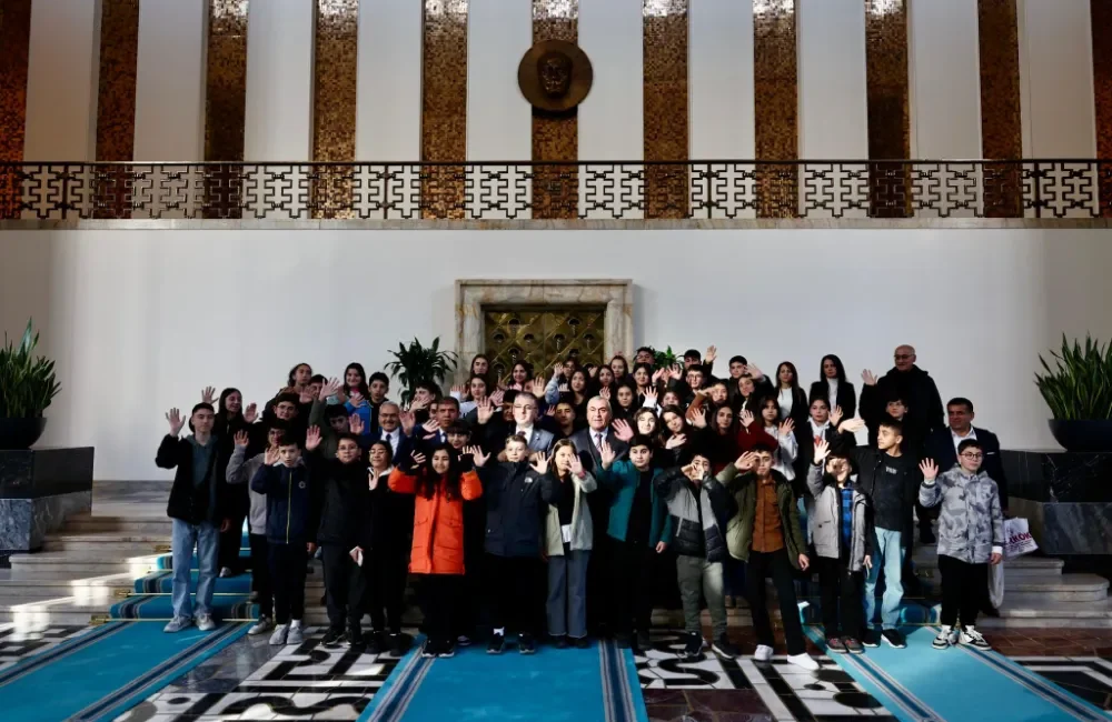 Öğrenciler Türkiye Büyük Millet Meclisi’nde Ziyaret Gerçekleştirdi Çopuroğlu İle Birlikte