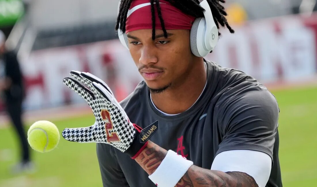 Alabama Football WR Ryan Williams Unused in Iron Bowl Victory