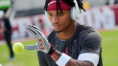 Alabama Football WR Ryan Williams Unused in Iron Bowl Victory