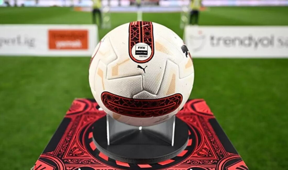 Fenerbahçe-Galatasaray Derbisi Öncesi Yapay Zeka Tahminleri Derbinin Önemi ve Takımların