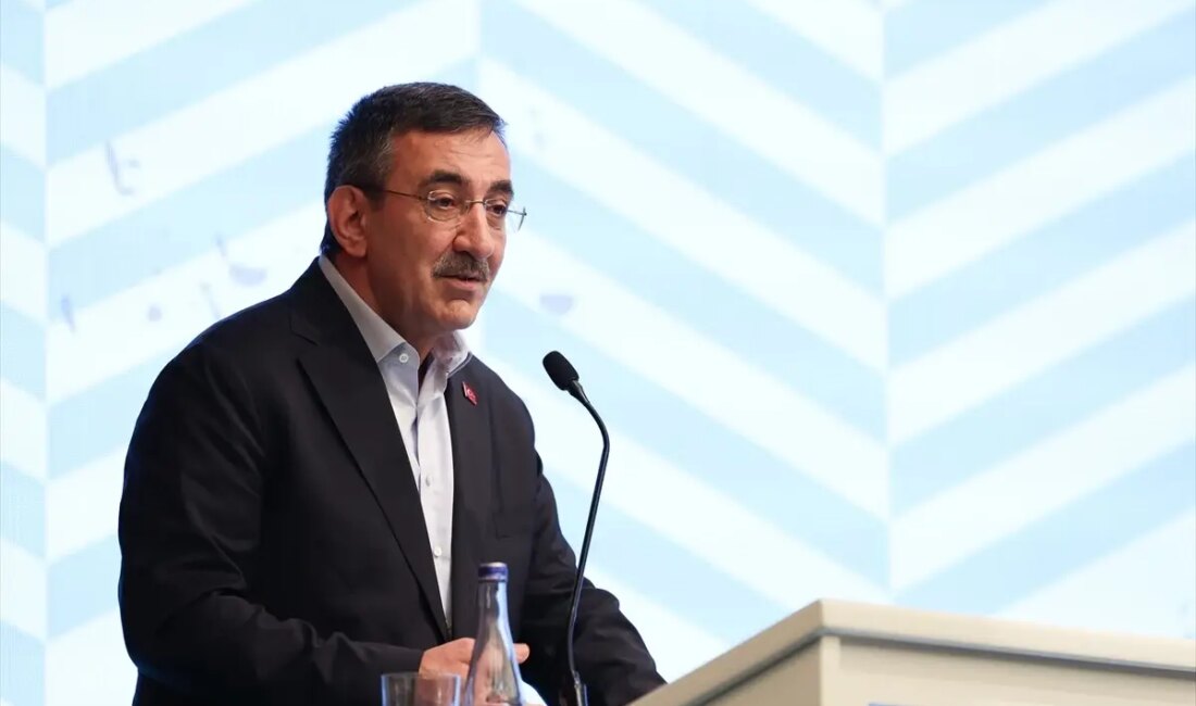 Gençlere Yönelik Çok Yönlü Politikalar: Türkiye Yüzyılı Vizyonu Cevdet Yılmaz