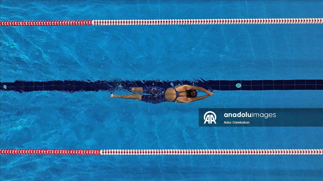 Engelli Genç Kız, Yüzme Arenasında 48 Madalya ile Tarih Yazdı Engelli Genc Kiz Yuzme Arenasinda 48 Madalya ile Tarih Yazdi