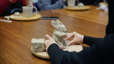 Karagümrük’te Heykel Çalışmalarıyla El Emeği ve Sanat Buluşuyor KARINCA El