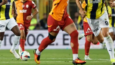 Fenerbahçe–Galatasaray Derbisinde 15 Yeni Futbolcu İlk Kez Saha Alacak Fenerbahçe’nin