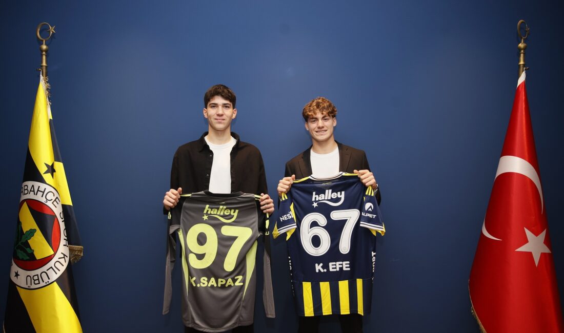 Fenerbahçe U19 Takımına İki Yeni Profesyonel Sözleşme Fenerbahçe, U19 takımında