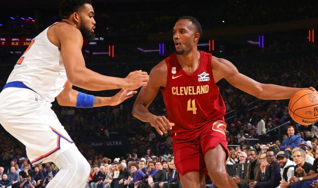 Cleveland Cavaliers Yıldızı Evan Mobley, Grady 1 Kas Strain ile