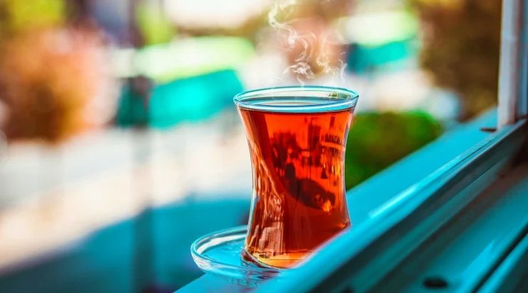 Düzenli Çay Tüketimi, Yaşlı Kadınların Kemik Sağlığını Destekliyor Araştırma Sonuçları