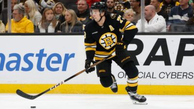 Charlie McAvoy’un Boston Bruins’a Dönüşü: Zor Günlerin Ardından Sahalara Geri