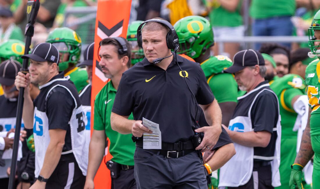 Tosh Lupoi, Kaliforniya’nın Yeni Futbol Koçu Oldu Oregon’daki Başarılarıyla Dikkat