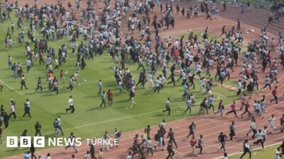 Hindistan’da Messi Etkinliğinde Gerilim: Taraftarlar Sahaya Girdi Olayın Gelişimi Hindistan’da