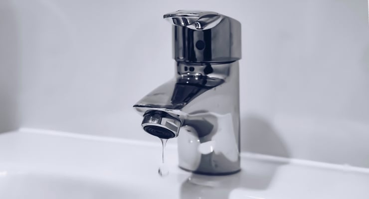 İzmir’de Narlıdere ve Güzelbahçe’de Su Kesintisi: 24 Saat Sürecek Boru