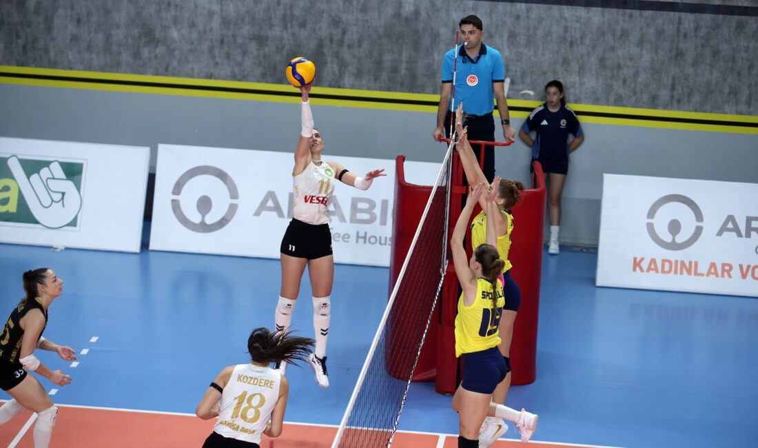 Arabica Coffee House Kadınlar 1. Ligi 11. Haftada Heyecan Dolu