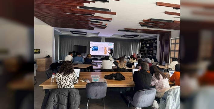 Kayseri Bilişim Akademisi’nde Ücretsiz Bilişim Dersleri Başladı Kayseri Büyükşehir Belediyesi’nin