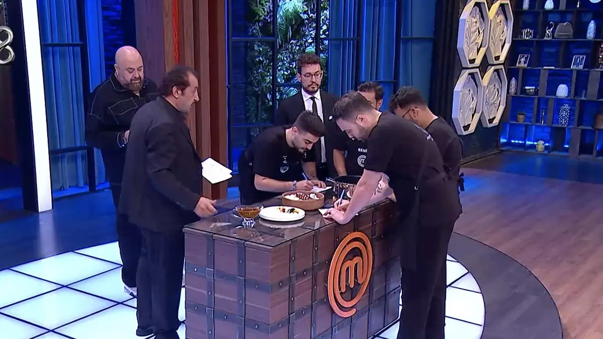 MasterChef Altın Kupa'da Eleme Gecesi: Hangi Tarif Finalde Kaldı? MasterChef Altin Kupada Eleme Gecesi Hangi Tarif Finalde Kaldi