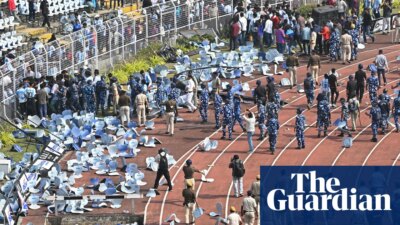 Lionel Messi’nin Hindistan Turu Kaotik Başladı: Taraftarlar Koltukları Yıktı Messi’nin