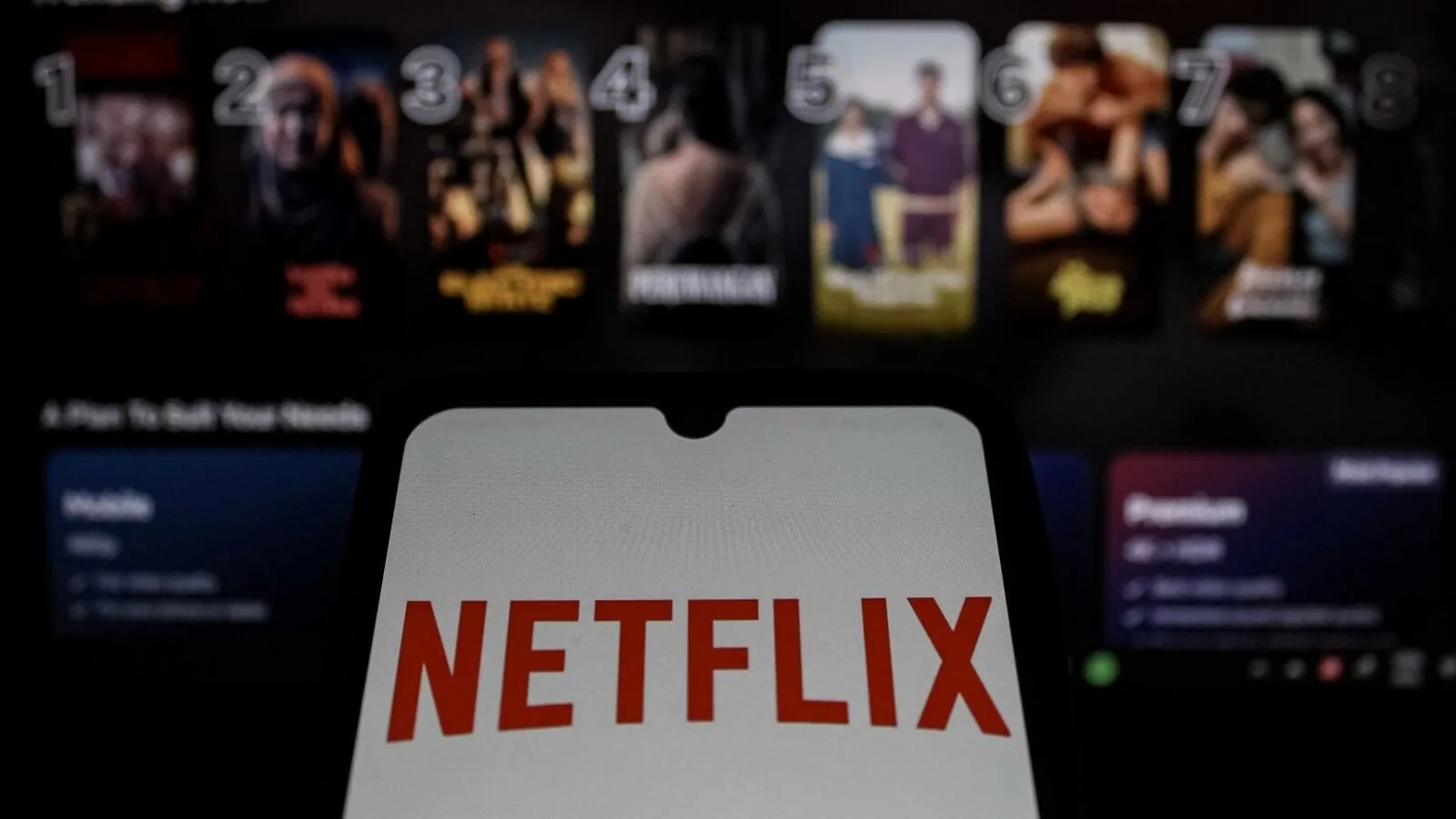 Netflix Warner Bros Discovery Icin Sasirtan Teklif Yarisini Kazaniyor