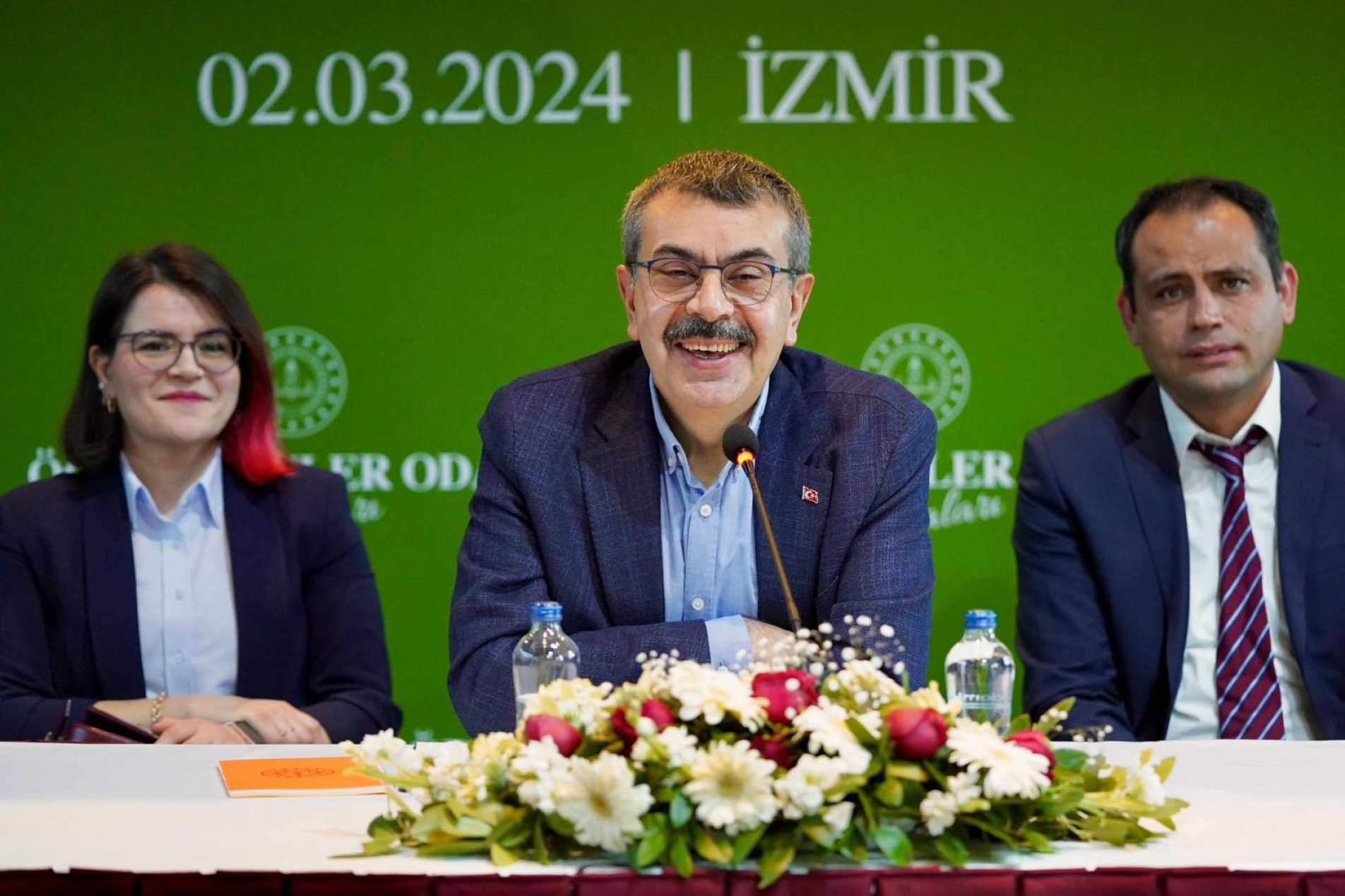 Öğretmen Atamaları İçin MEB'in Yanındayız: Bakan Tekin'e Güvenimiz Tam Ogretmen Atamalari Icin MEBin Yanindayiz Bakan Tekine Guvenimiz Tam